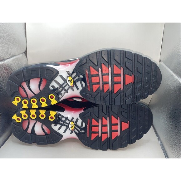 Nike Air Max Plus TN Pure Platinum University Mens 15 Red Black DM0032-017 NWOB main image 4
